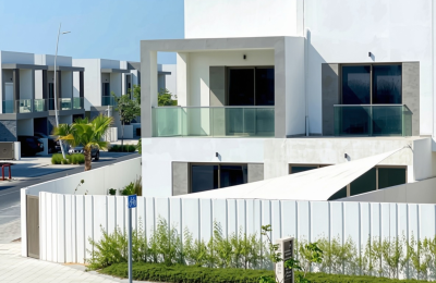 3BR _ CEDARS Yas Acres | Upgraded Corner Villa Facing Community Center | Corner Unit