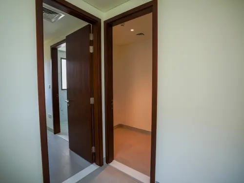 4BR_Jubail Island | Single Row Luxurious Villa with Lush Landscape | Close to Community Entrance | Next to Corner - 19