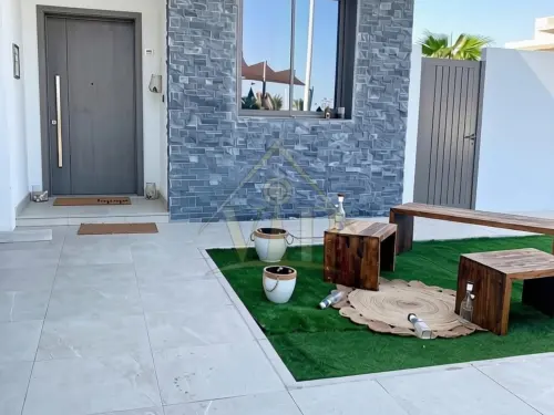 3BR _ CEDARS Yas Acres | Upgraded Corner Villa Facing Community Center | Corner Unit - 22