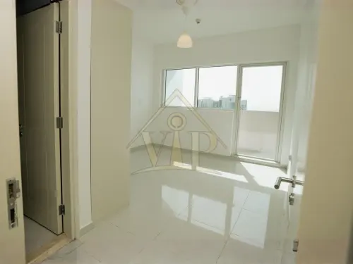 1 BR in Marina Bay by DAMAC, Waterfront Living | High in Demand | Running Balcony - 4